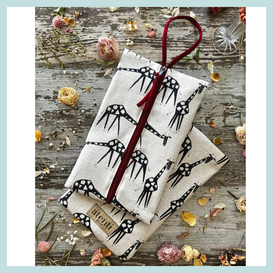 Giraffe Ditty Bag