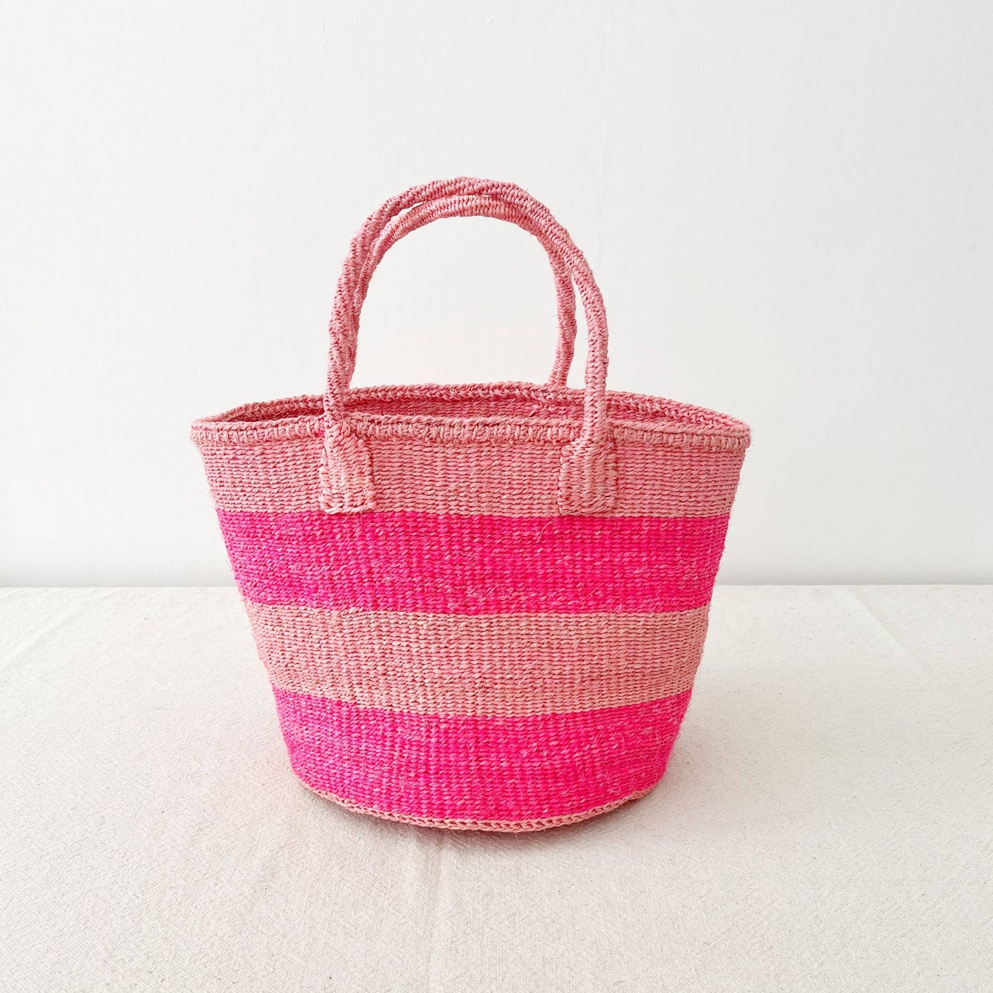 Medium Sisal Tote: Flamingo